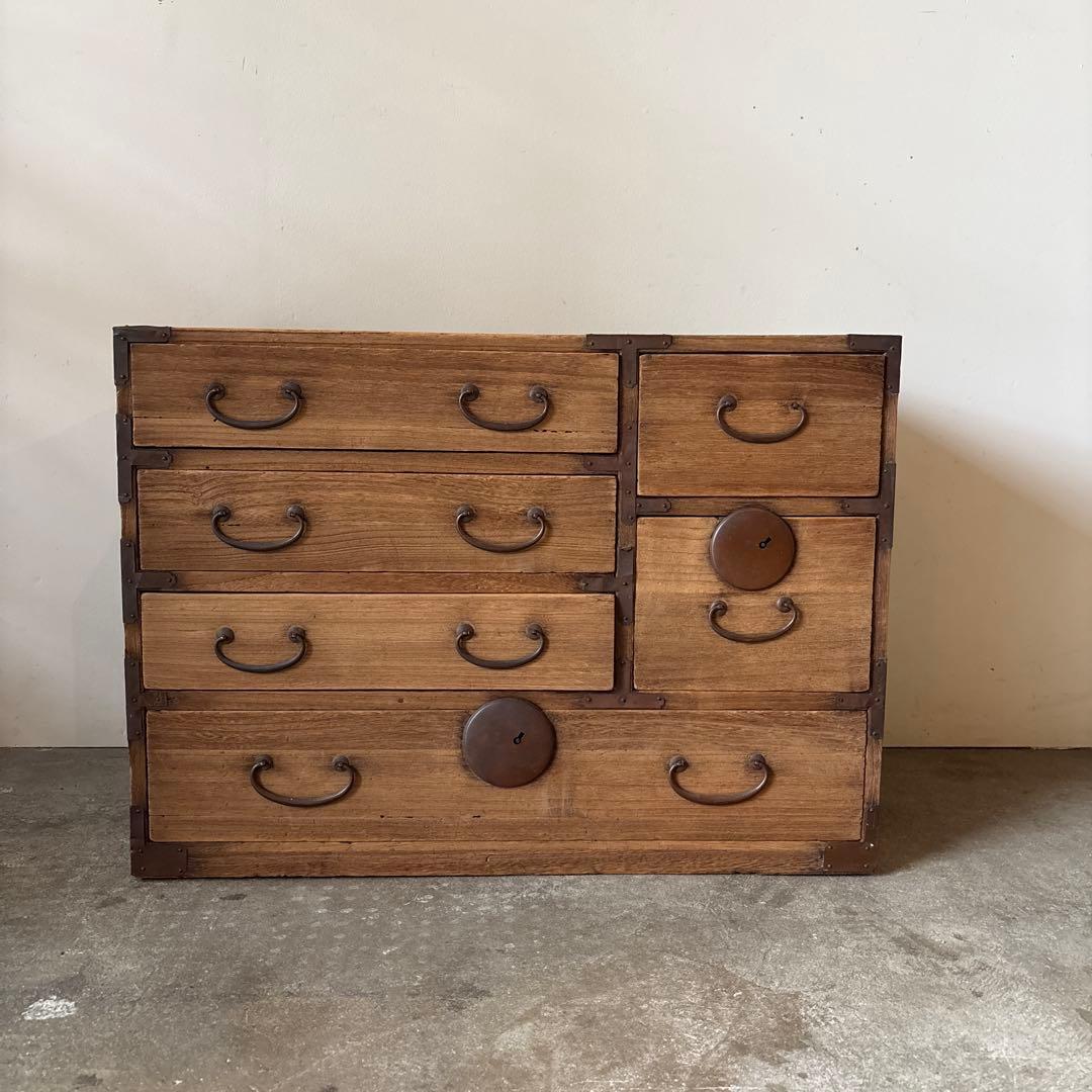 古いちょっと大きめの小引き出し　小箪笥　桐箪笥　和家具　当時物