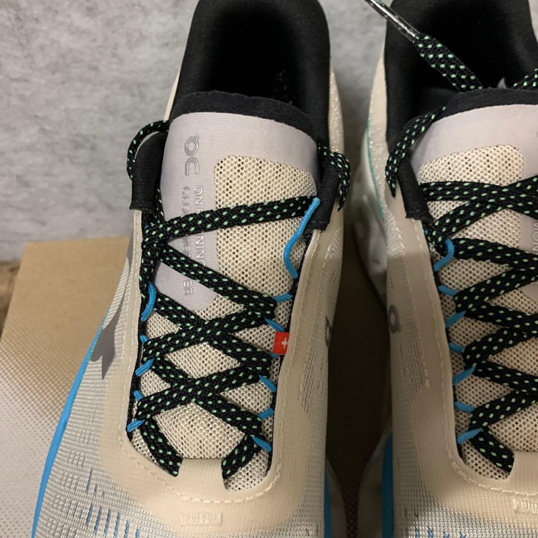 J2853 [オン] ランニングシューズ Cloudmonster 2