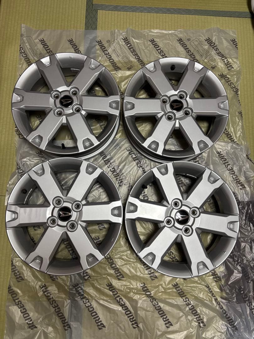 クリサ様用①【美品】ダイハツタフト 15インチ純正アルミホイール4本セット