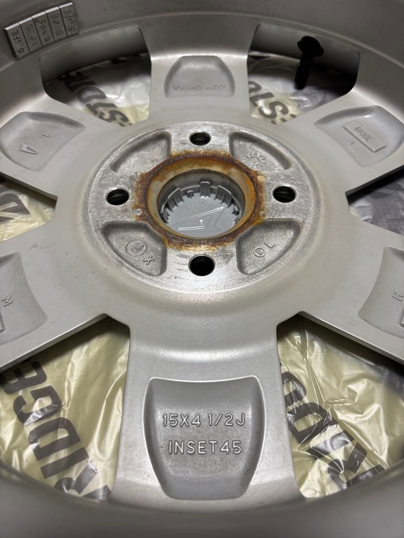 クリサ様用①【美品】ダイハツタフト 15インチ純正アルミホイール4本セット