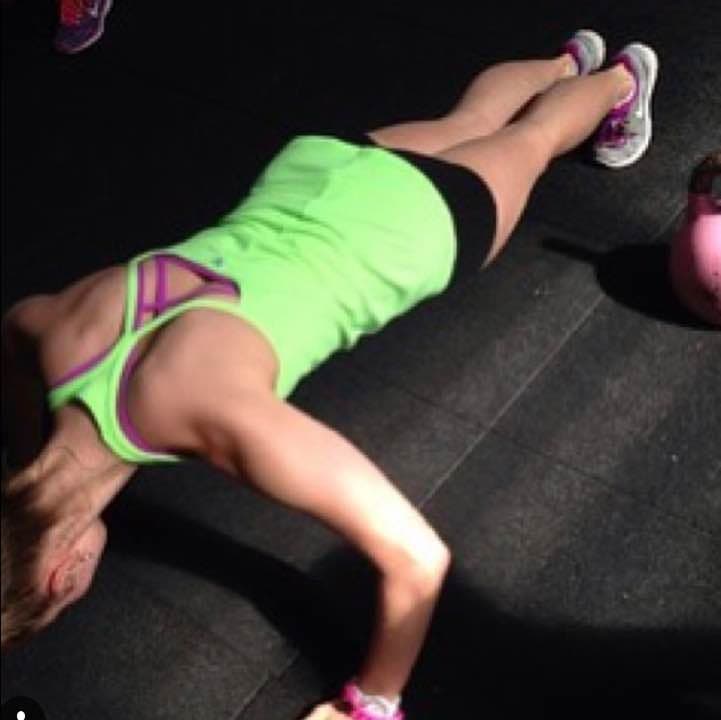 ローナジェーン（Lorna Jane）オープンバックタンク♡ピンク