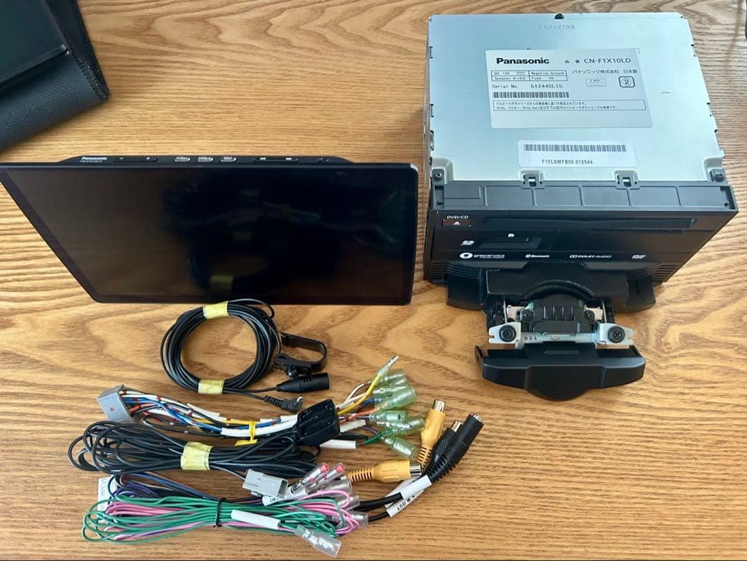 Panasonic CN-F1X10LD カーナビ　中古