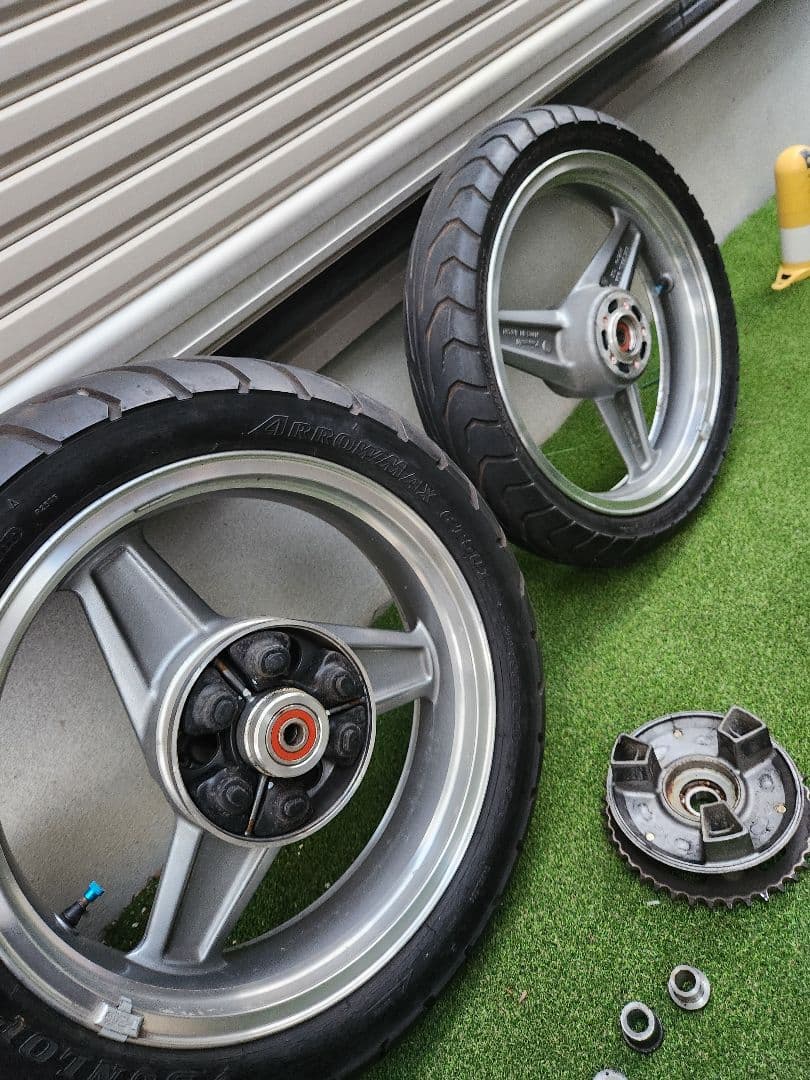 ゼファー750タイヤホイール