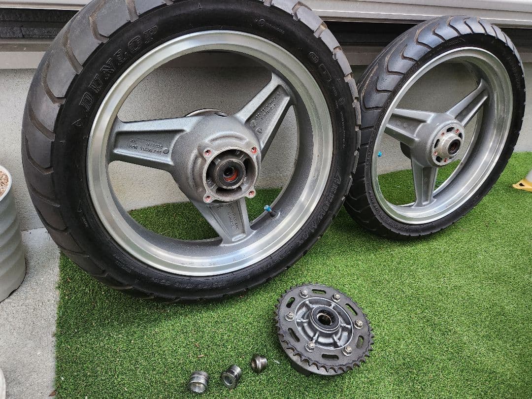 ゼファー750タイヤホイール