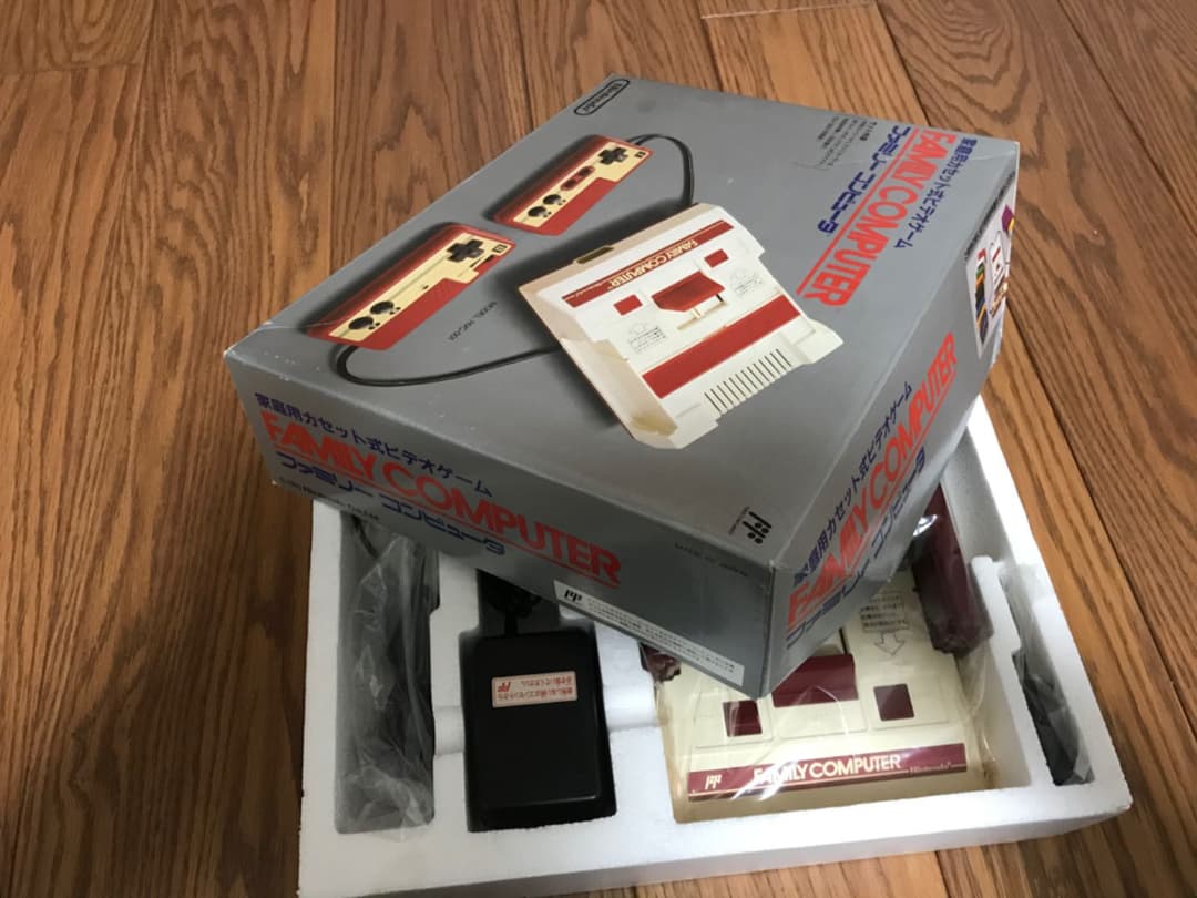 ファミコン 本体　未使用