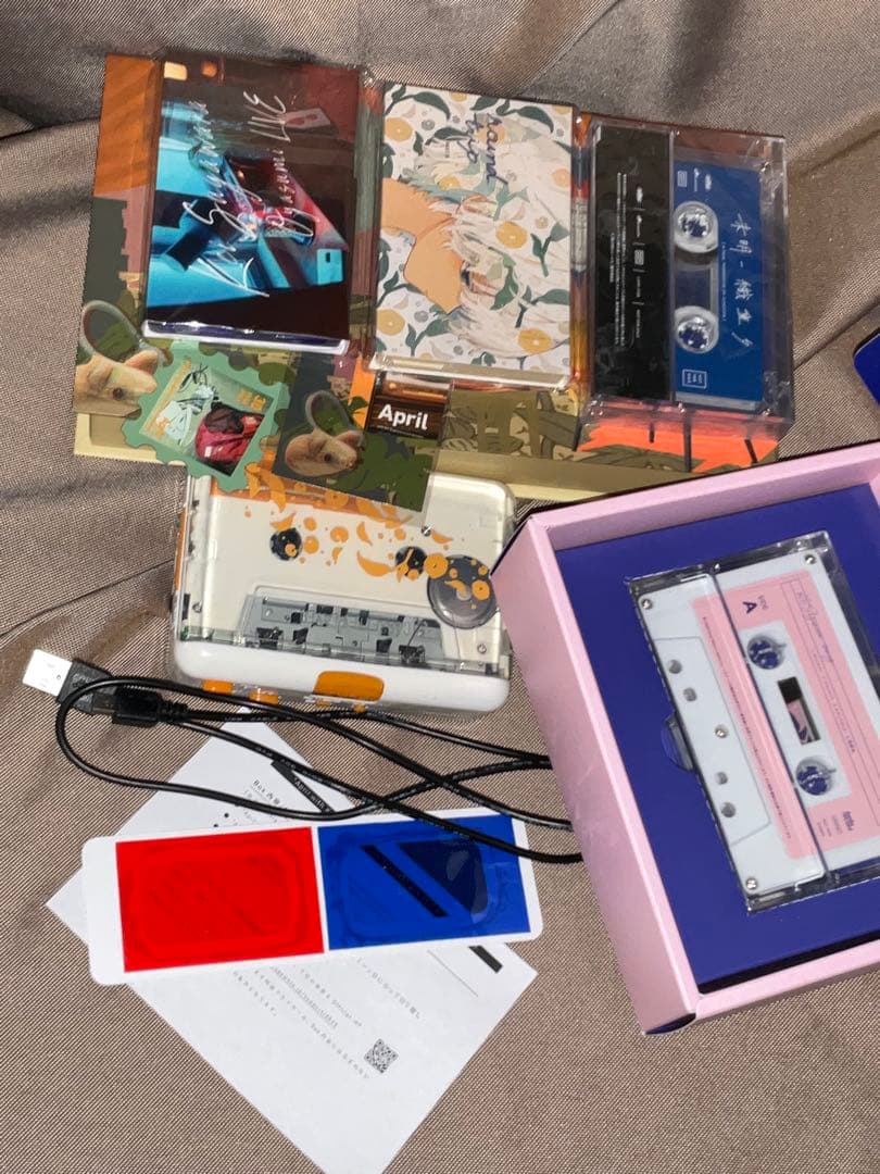 菅原圭さん　カセットプレーヤーとカセットテープセット