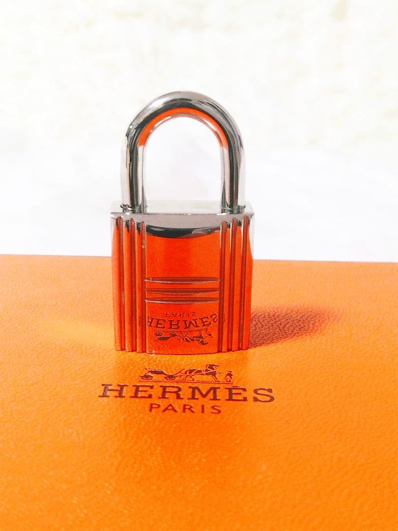 【美品】 HERMES エルメス カデナ南京錠パドロック　鍵1ケ