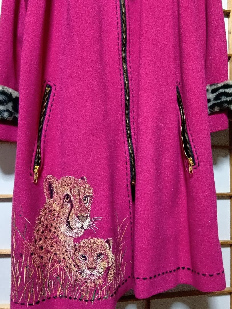 ★専用★伊太利屋　ピンク ロングコート ヒョウ柄襟