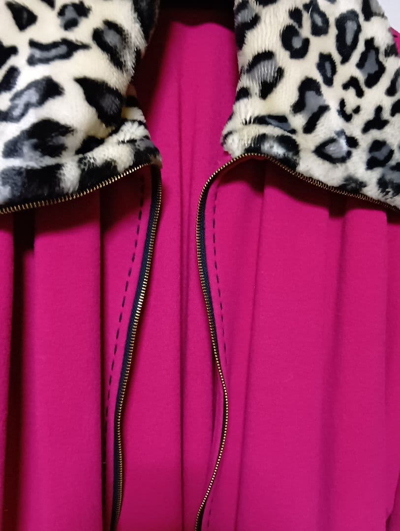 ★専用★伊太利屋　ピンク ロングコート ヒョウ柄襟