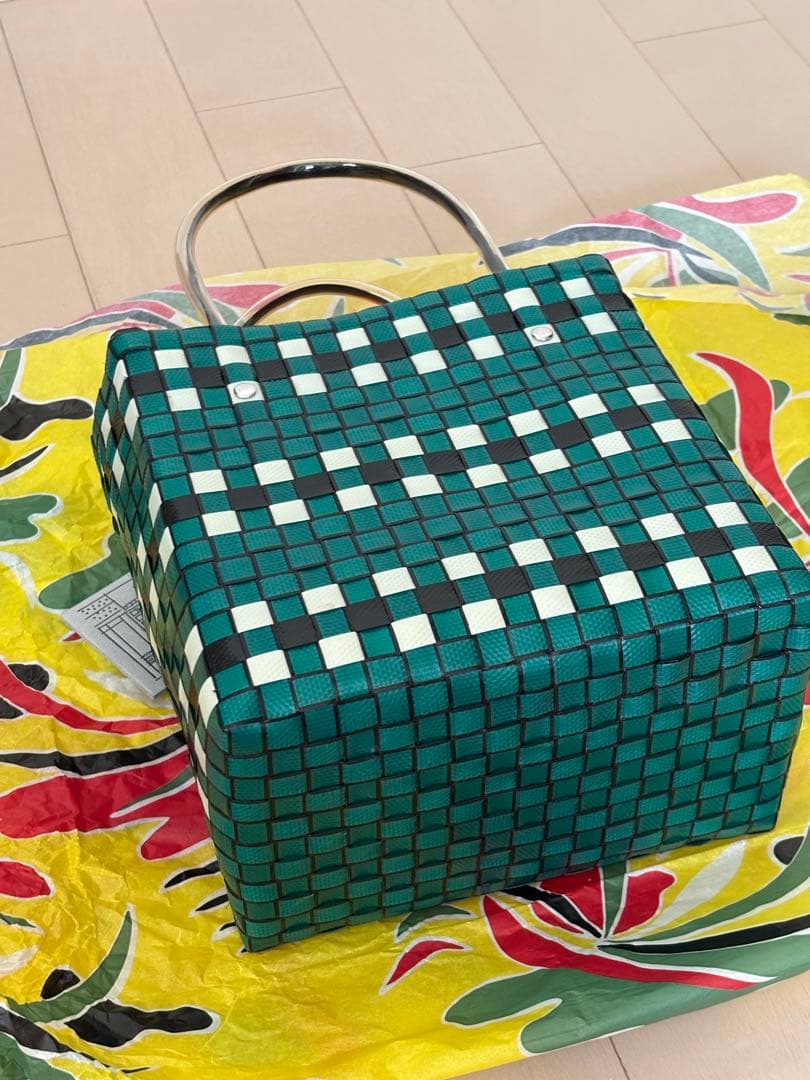 お値下げ MARNI カゴバッグ 美品 正規品