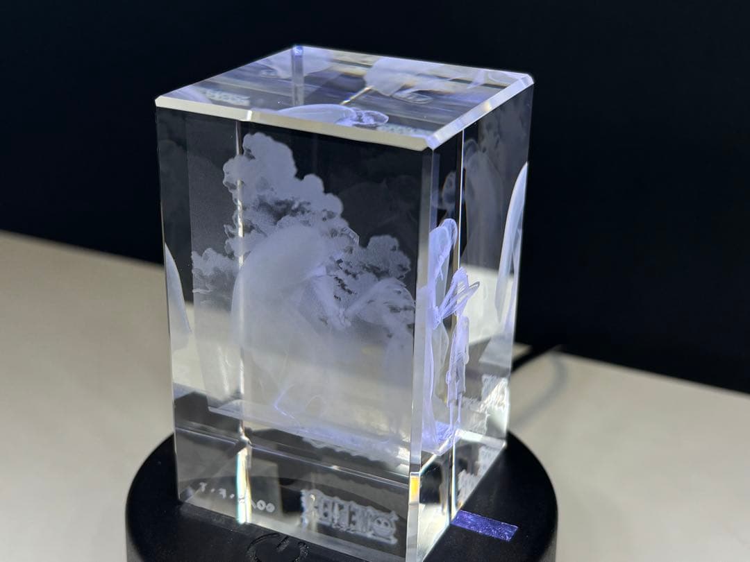 ワンピース ルフィ&シャンクス クリスタル