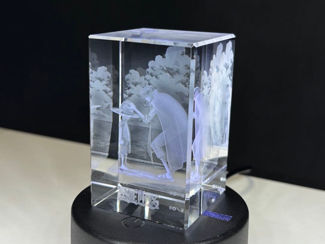 ワンピース ルフィ&シャンクス クリスタル