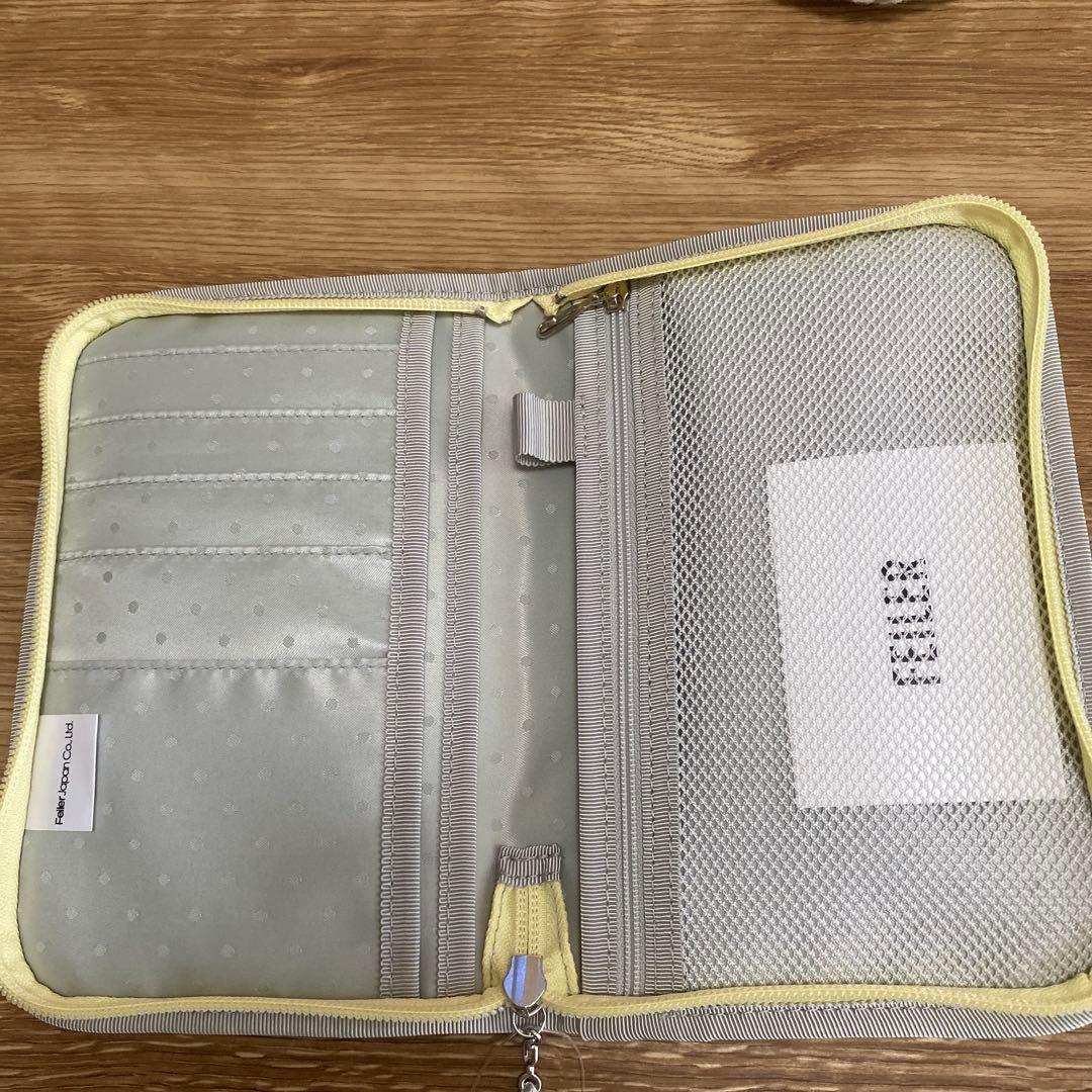 FEILERくまのプーさん 母子手帳ケース