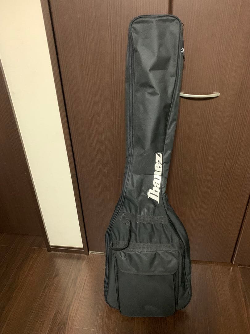 Ibanez 5弦エレキベース