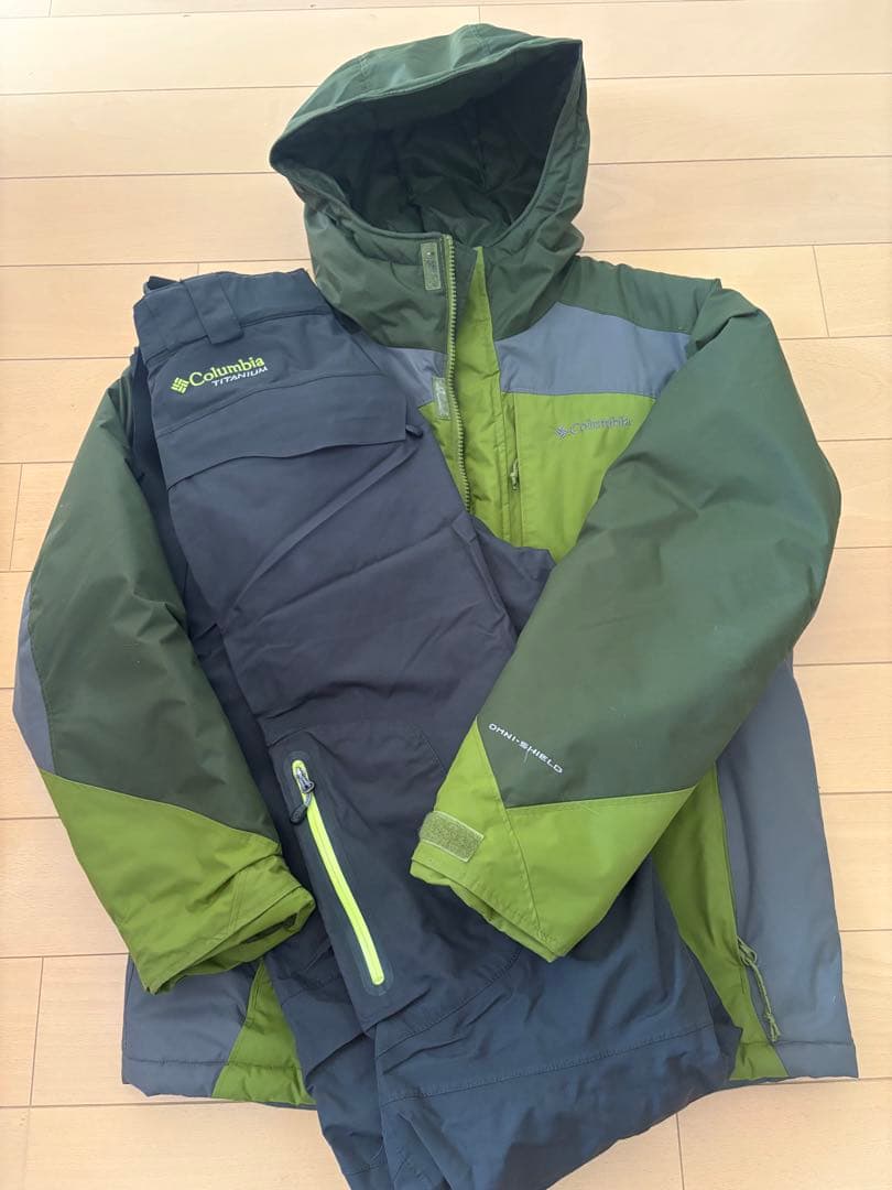 160㎝　Columbia スキーウェア上下セット