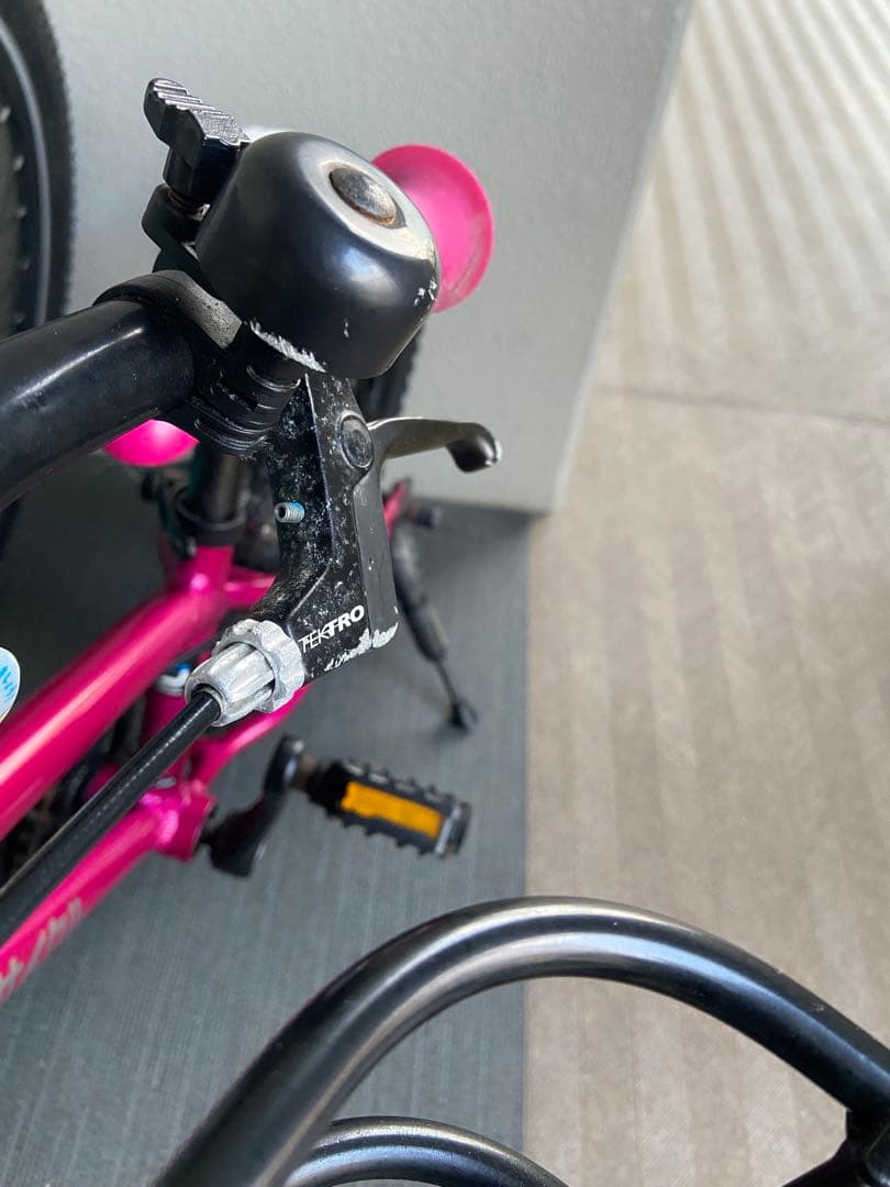 ヨツバサイクル　ピンク　18インチ