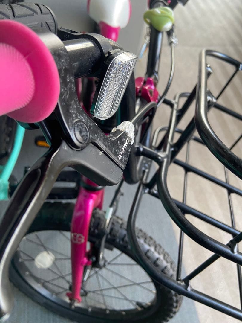 ヨツバサイクル　ピンク　18インチ