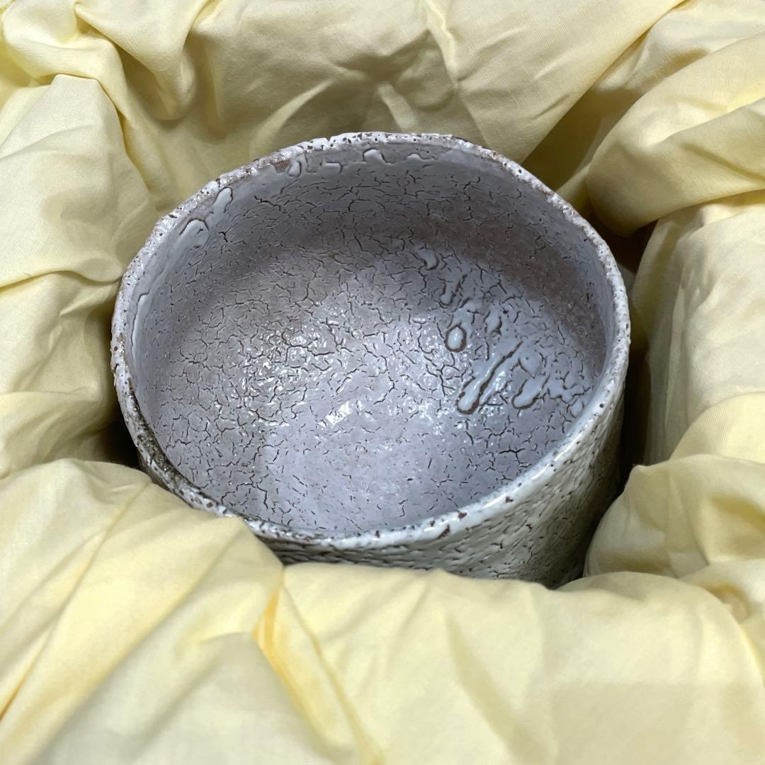 茶道具 抹茶茶碗★茶盌 萩焼 白釉 沓形 鬼萩割高台★渋谷泥詩 作★木箱、共布有