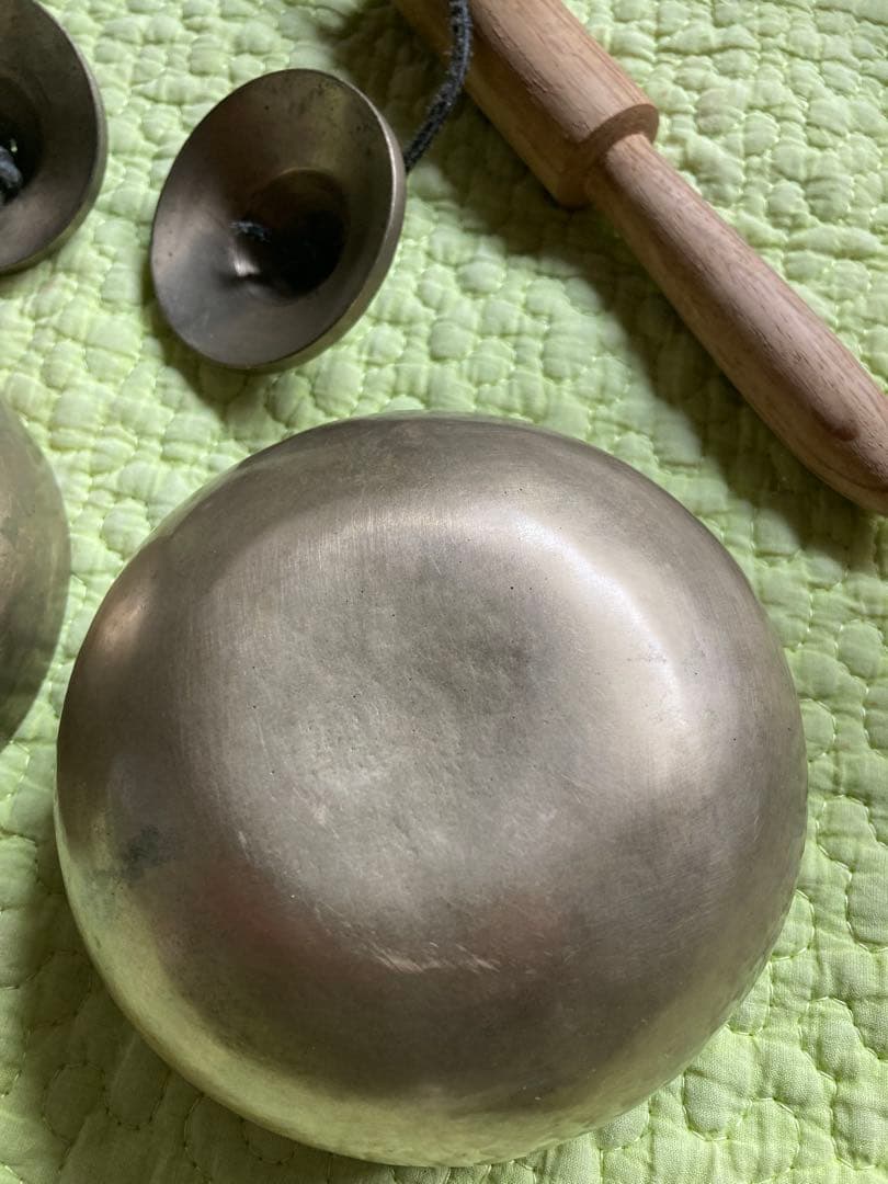シンギングボウル2個とティンシャのセット