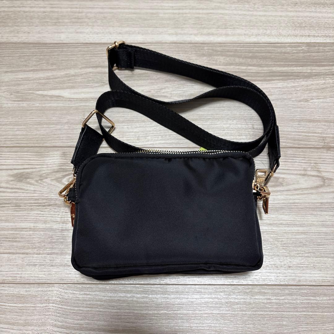 プラダ ノベルティ ショルダーバッグ