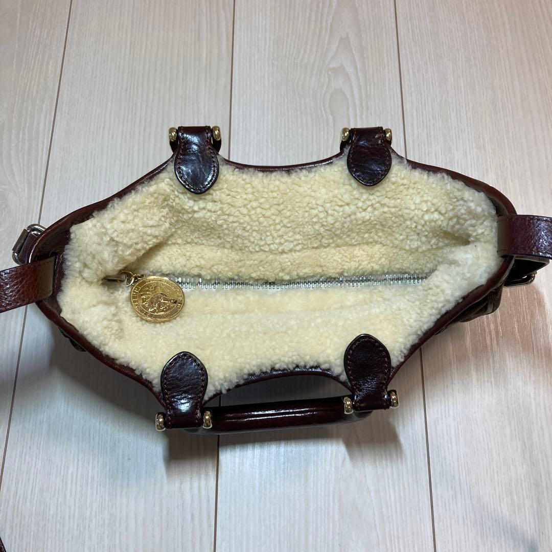 FENDI フェンディ バッグ ズッカ ムートン ショルダー 斜め掛け2WAY