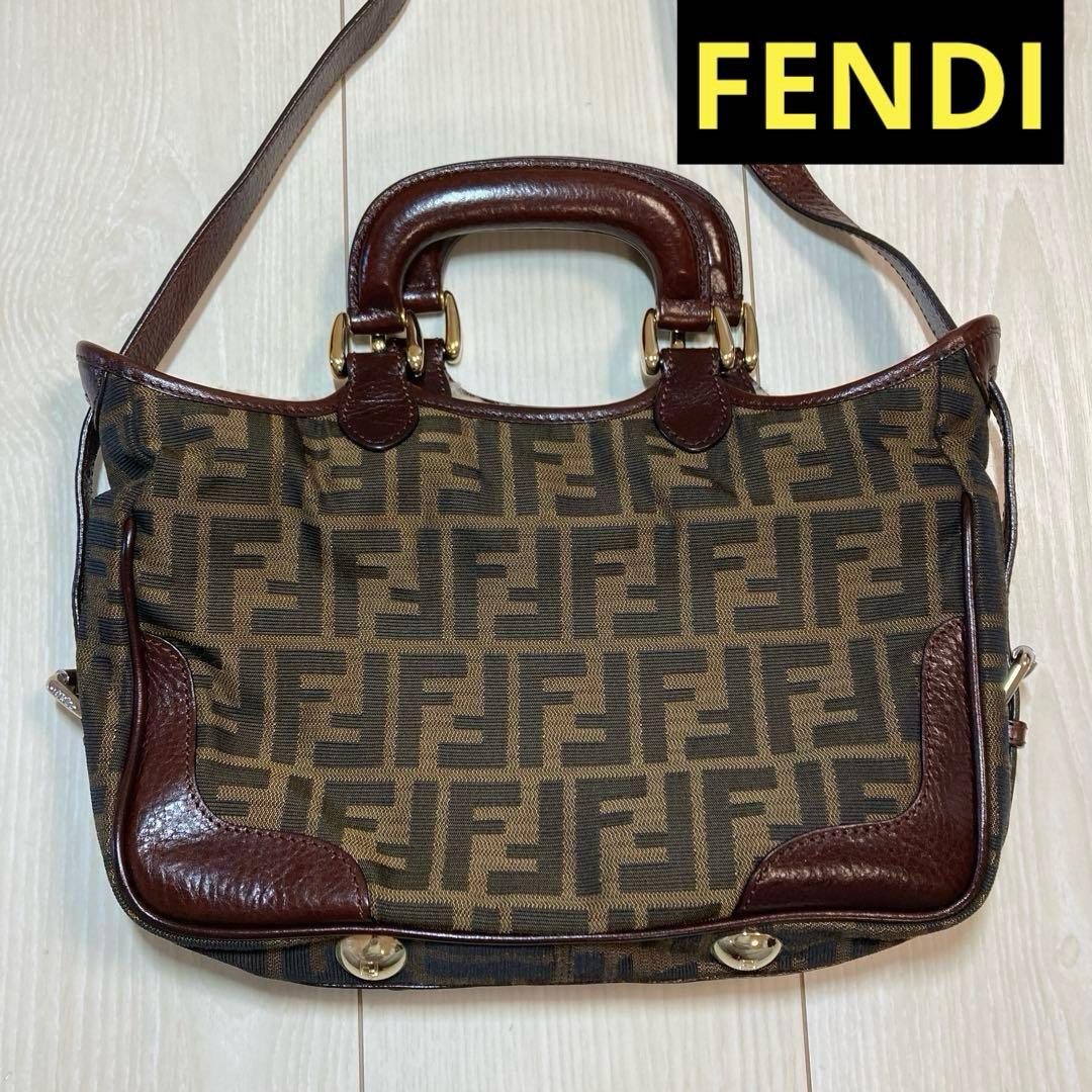 FENDI フェンディ バッグ ズッカ ムートン ショルダー 斜め掛け2WAY