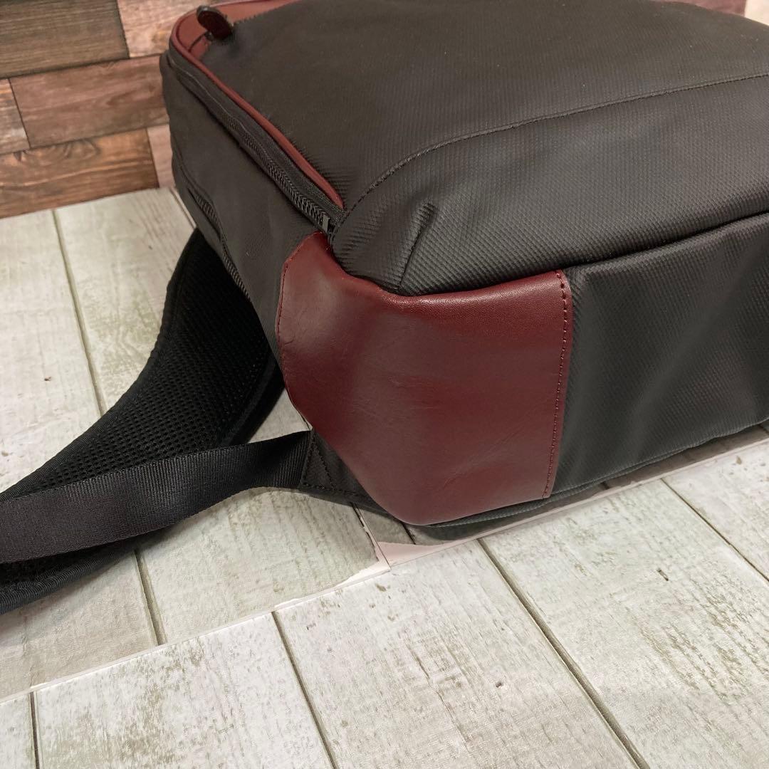✨極美品✨　タケオキクチ　現行品　B4可　PC収納　バックパック　ブラック　黒