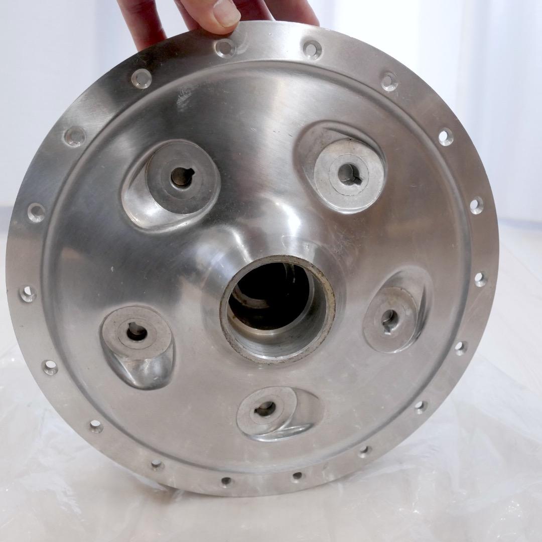 廃盤希少 未使用 SR400 ドラムブレーキ用フロントハブ プレートセット