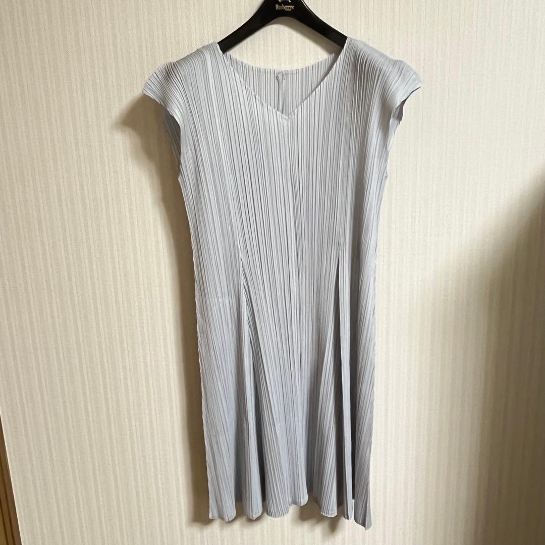 PLEATSPLEASE イッセイミヤケ チュニックワンピース　シルバーグレー