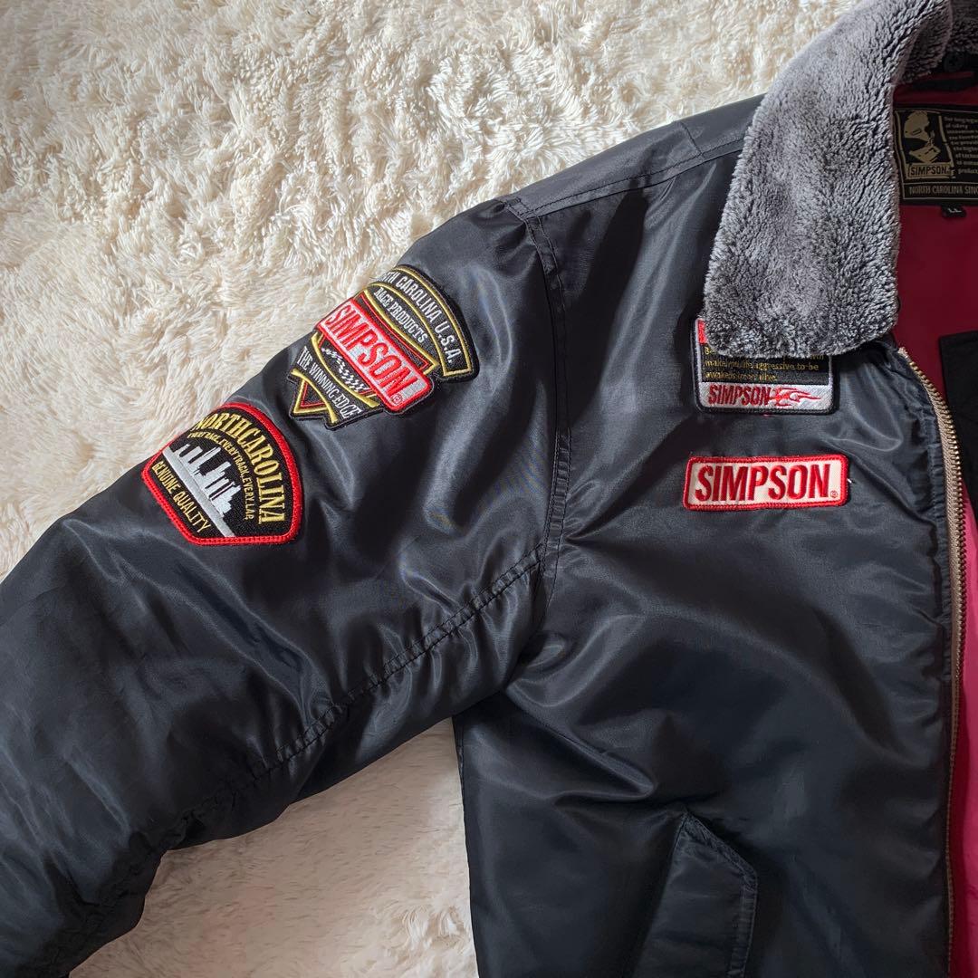 ファー付き襟とパッチが特徴のSIMSONジャケット