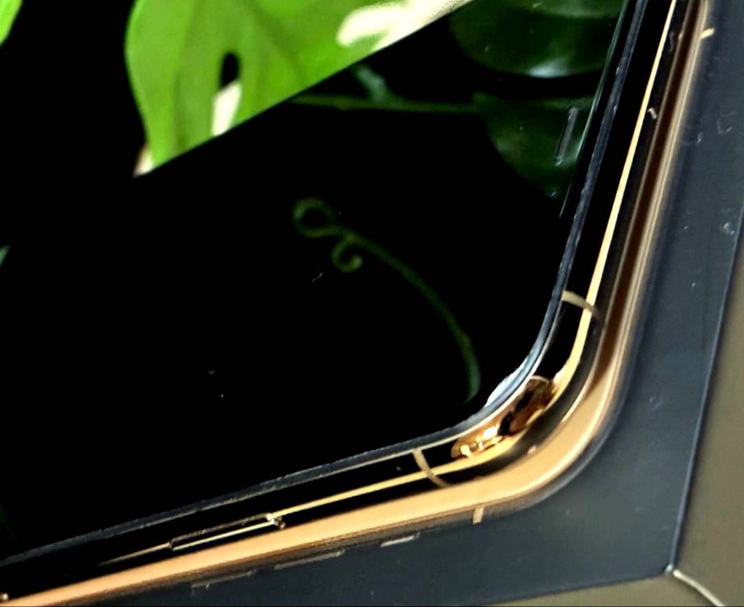 iPhone 11 Pro 64GB ゴールド 美品です。