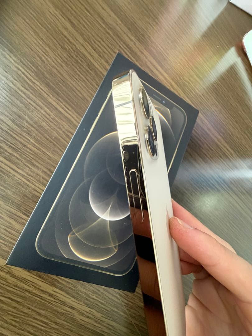 【美品】Apple iPhone 12Pro 256gb ゴールド