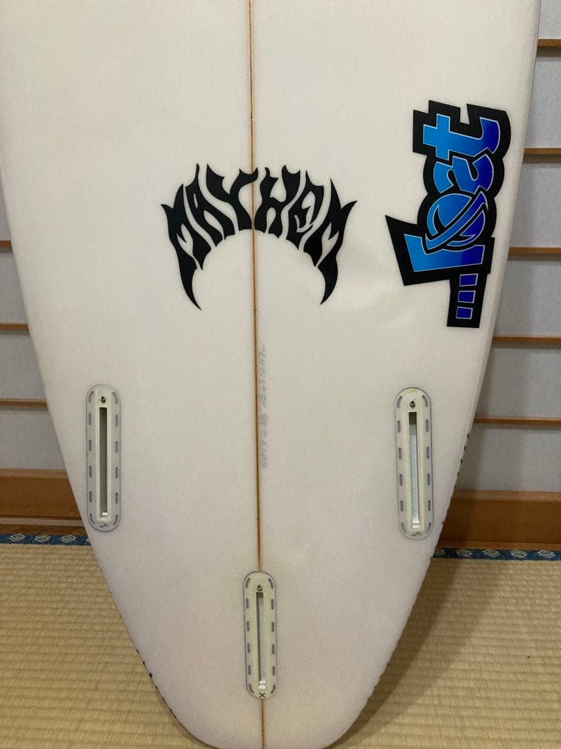 ロストサーフボード　メイヘムLOST MAYHEM POCKET ROCKET