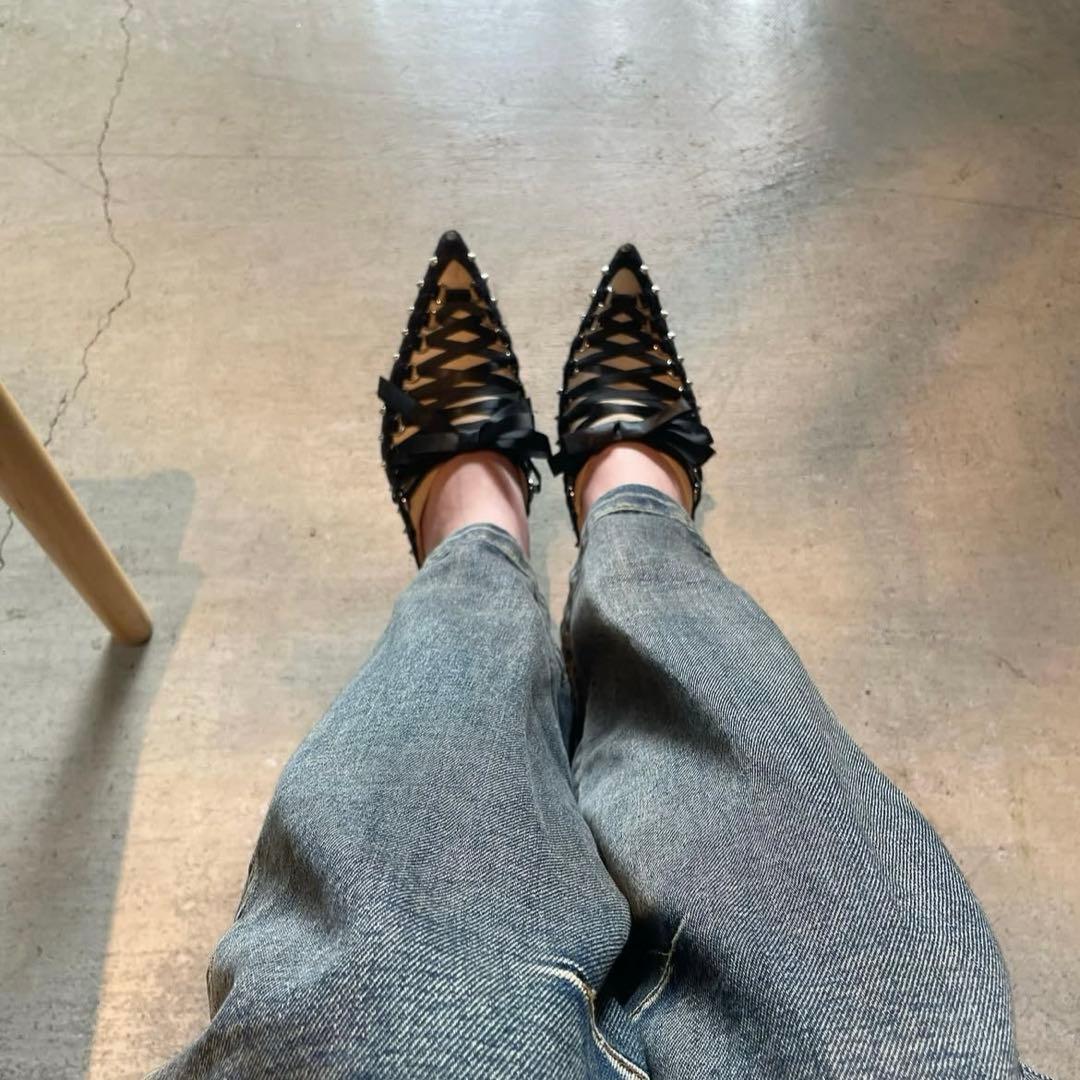 YELLO ブラック レースアップヒール