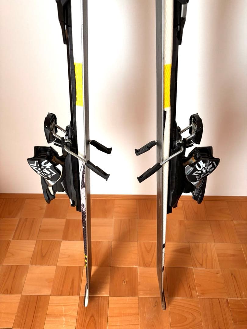 ATOMIC PERFORMER スキー 165cm ポール付き