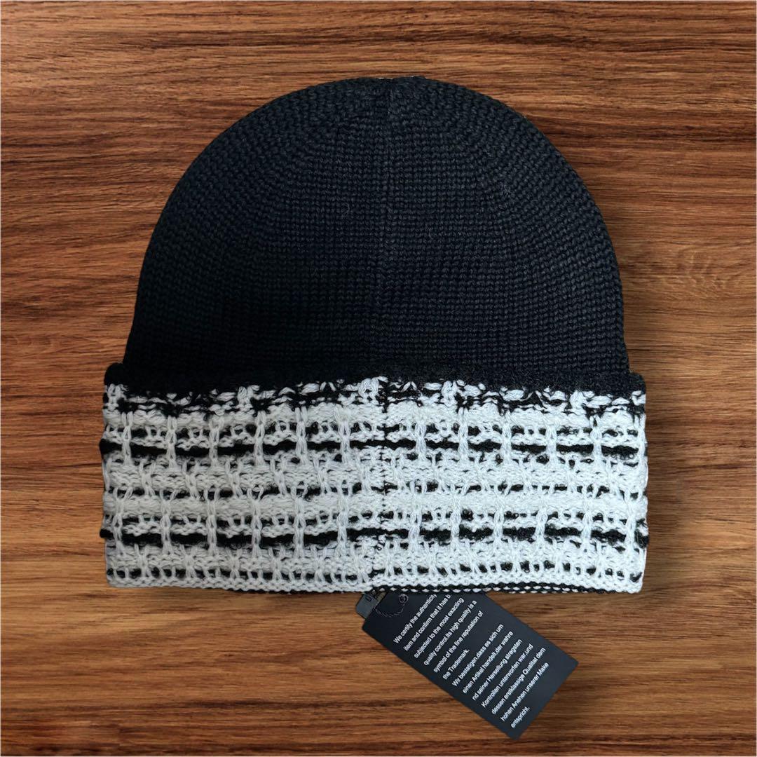 CCロゴ ニット帽 ブラック × ホワイト ツイード柄