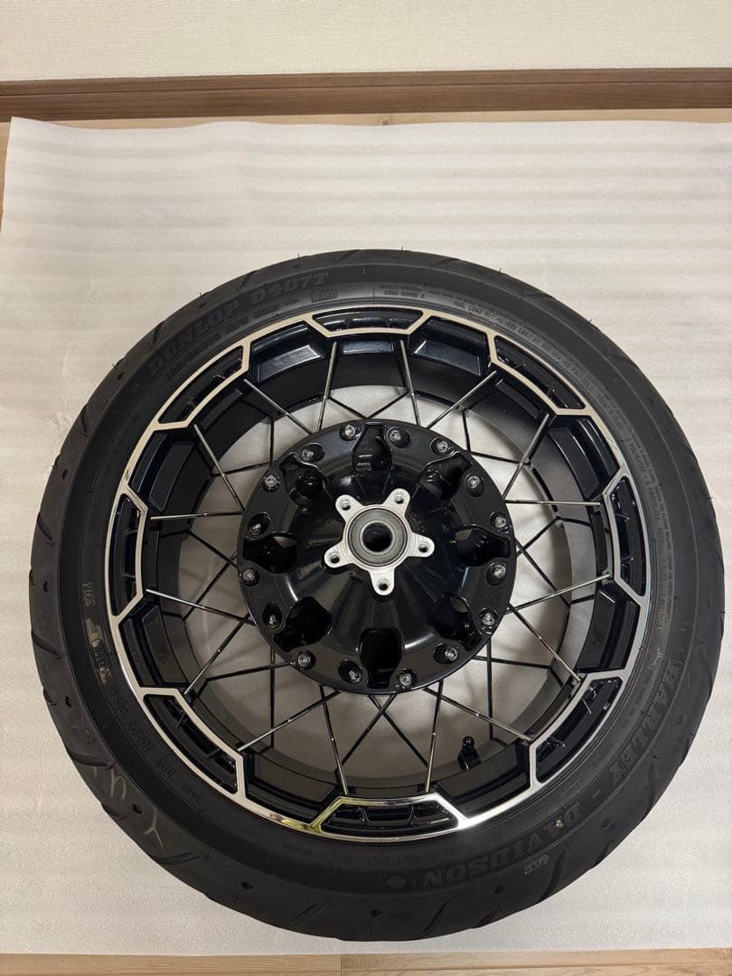 2021ハーレーCVOロードグライド 純正リアホイール