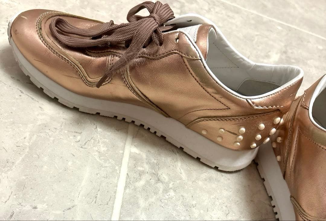 トッズ　スニーカー　ゴールド　37ハーフ