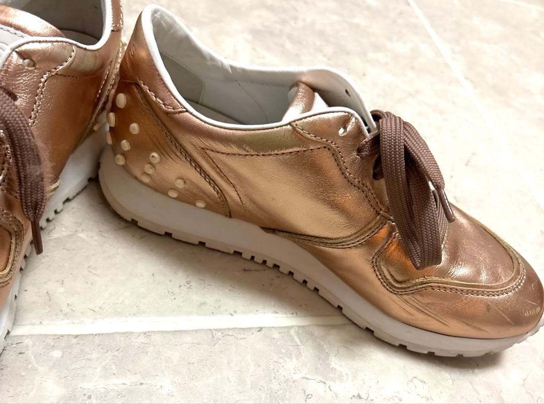 トッズ　スニーカー　ゴールド　37ハーフ