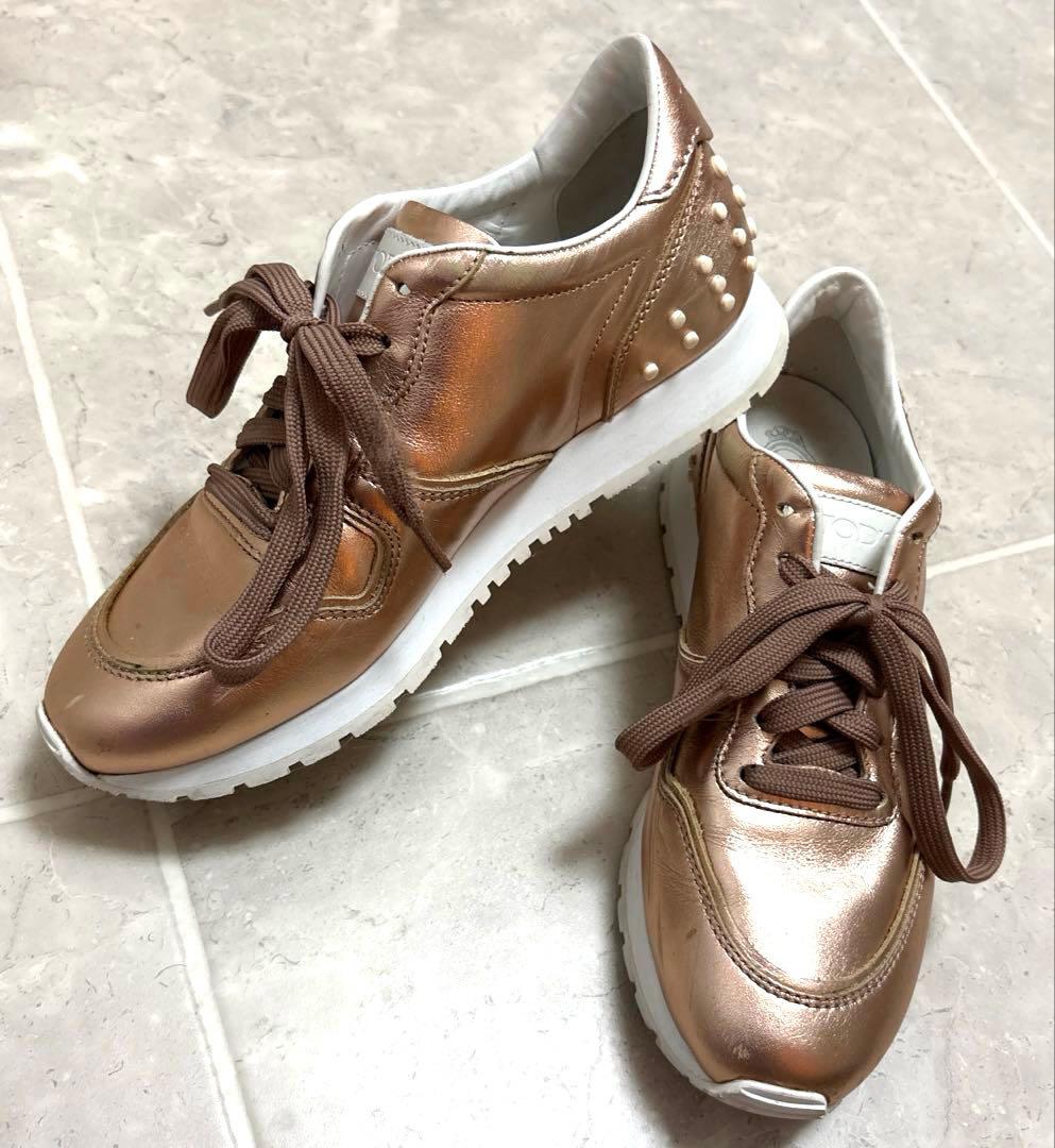 トッズ　スニーカー　ゴールド　37ハーフ