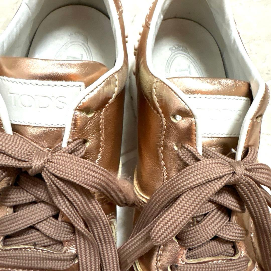 トッズ　スニーカー　ゴールド　37ハーフ