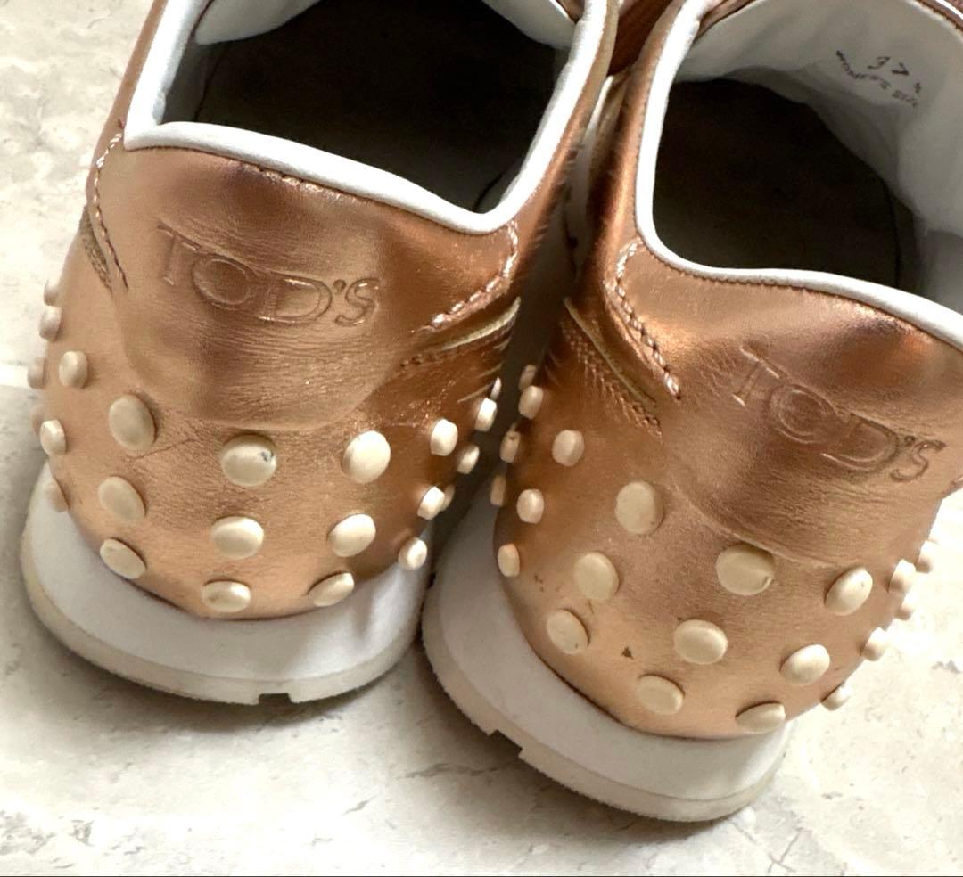 トッズ　スニーカー　ゴールド　37ハーフ