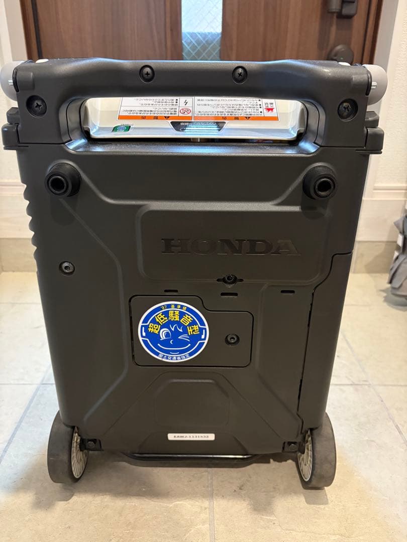 【美品】HONDA EU9iGB カセットボンベ ポータブル発電機