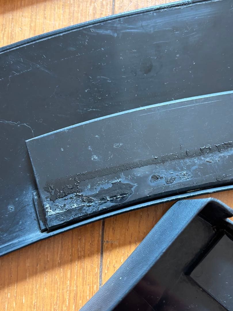 キャラバンNV350用オーバーダウンフェンダートリム