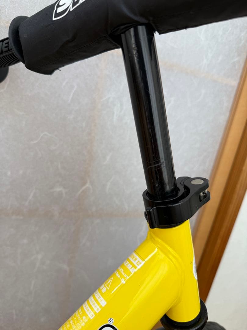 ダーン様⭐︎ストライダー　スポーツ　12インチ　黄色　ヘルメット付き