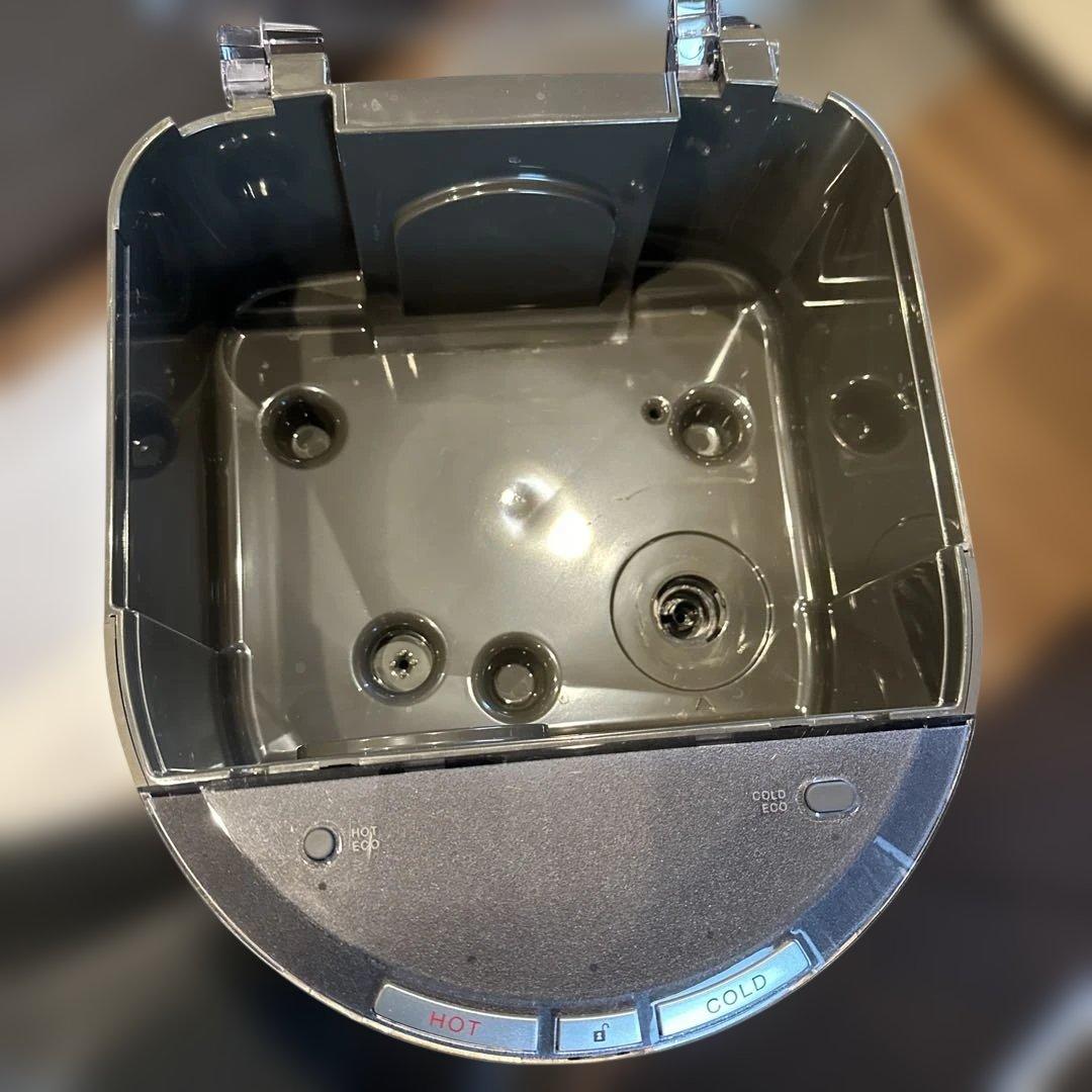 every frecious mini ウォーターサーバー　カートリッジ3つ付き