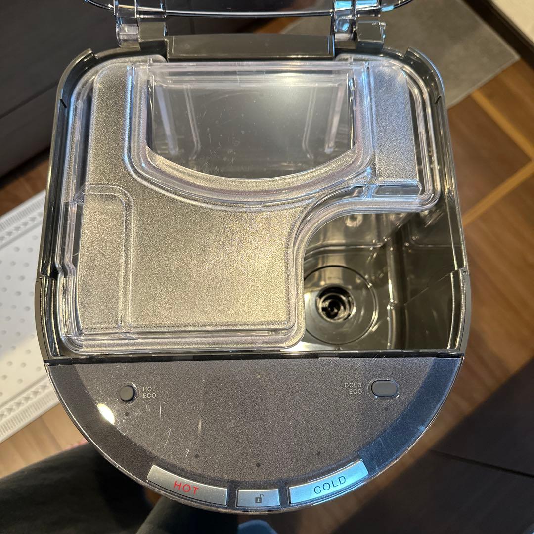 every frecious mini ウォーターサーバー　カートリッジ3つ付き