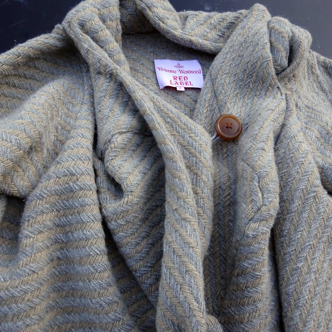 ア*キ様 希少ヴィヴィアンウエストウッドRED 変形アシンメトリーコート2アング