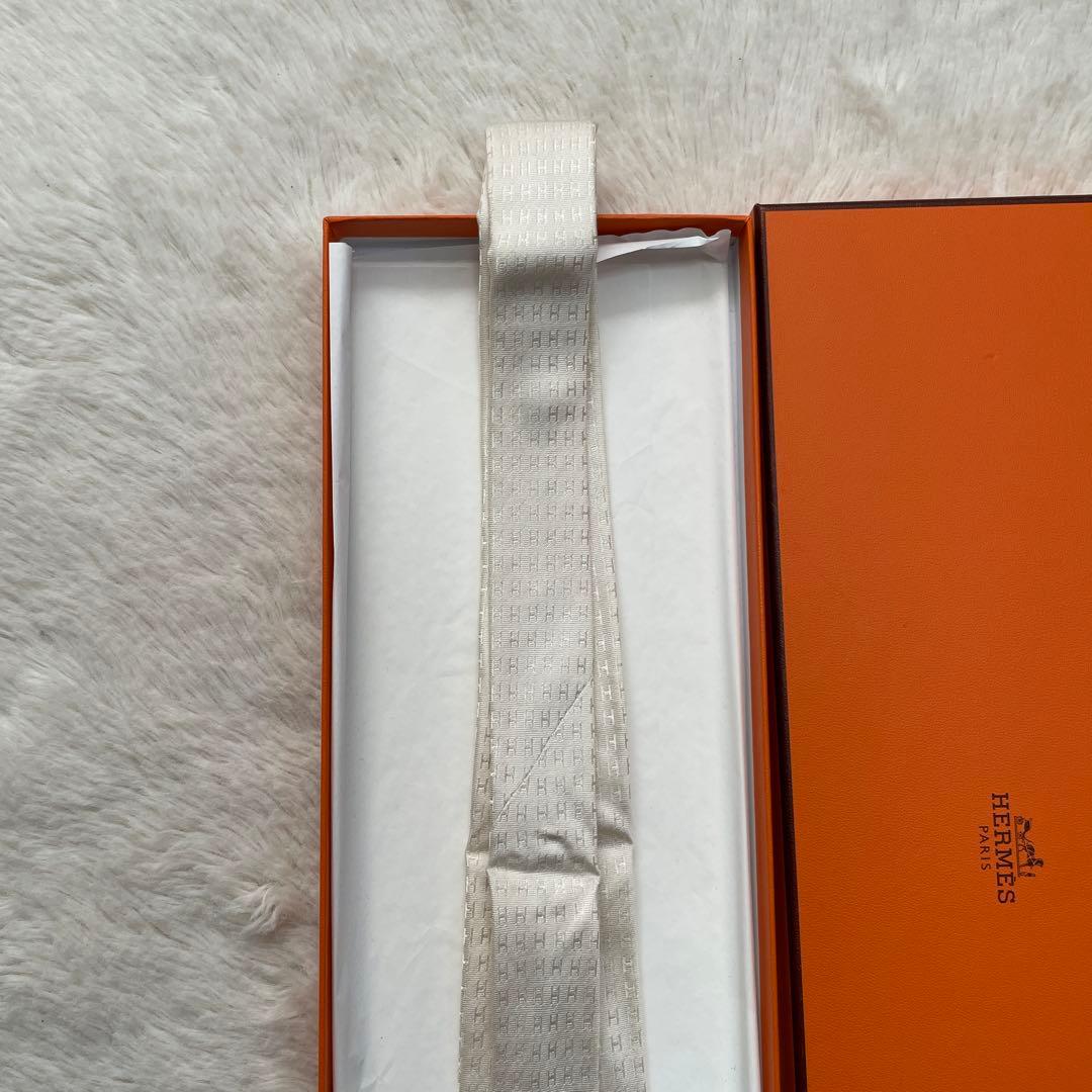 HERMES エルメス ネクタイ H柄 ホワイト