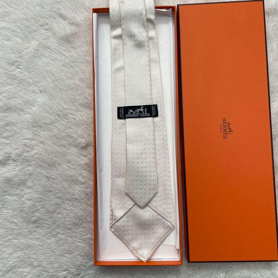HERMES エルメス ネクタイ H柄 ホワイト